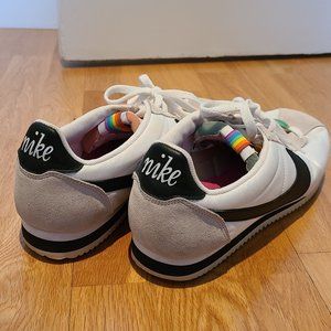 Nike Classic Cortez 'Be True' Limited Edition Mens 9.5